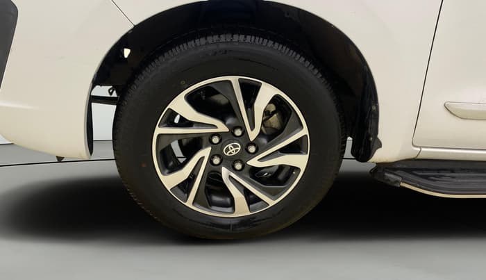 2022 Toyota Innova Crysta 2.7 VX 7 STR, Petrol, Manual, 19,338 km, Left Front Wheel