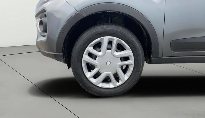 2022 Tata NEXON XM SUNROOF PETROL, Petrol, Manual, 67,389 km, Left Front Wheel