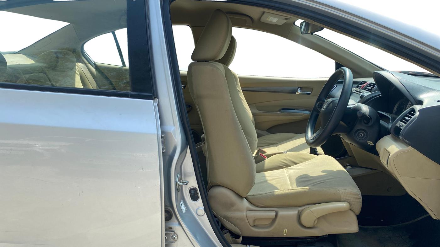 2013 Honda City 1.5L I-VTEC V MT, Petrol, Manual, 81,944 km, Right Side Front Door Cabin