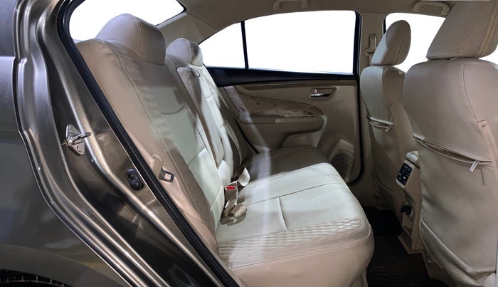2019 Maruti Ciaz SIGMA 1.5 SHVS MT  PETROL, Petrol, Manual, 31,036 km, Right Side Rear Door Cabin