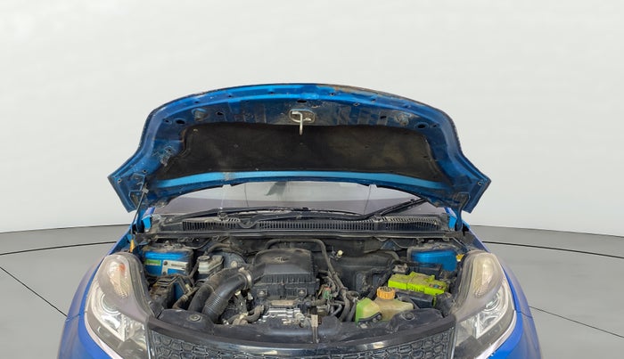 2017 Tata NEXON XZ PLUS PETROL, Petrol, Manual, 1,17,602 km, Open Bonet