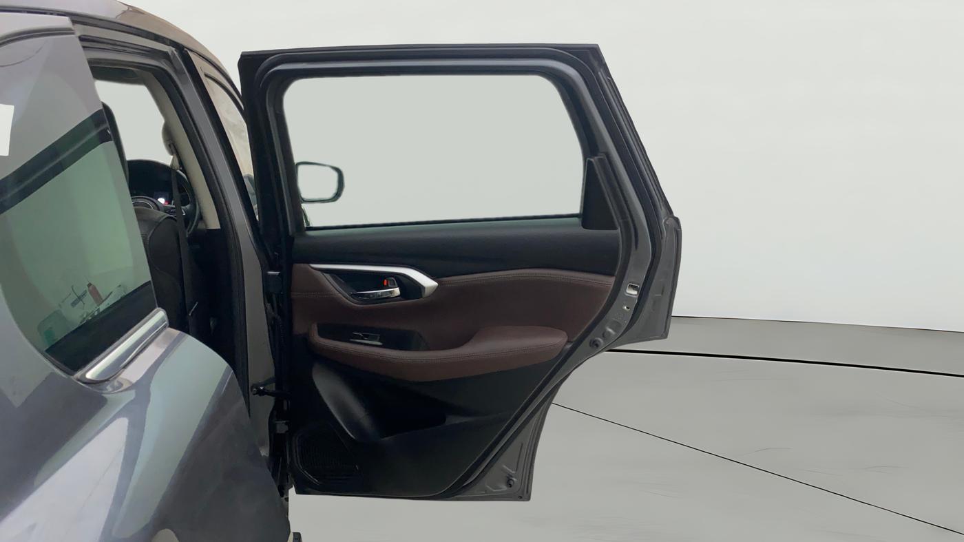 2023 Maruti Grand Vitara ZETA SMART HYBRID, Petrol, Manual, 19,902 km, RHS Rear Door