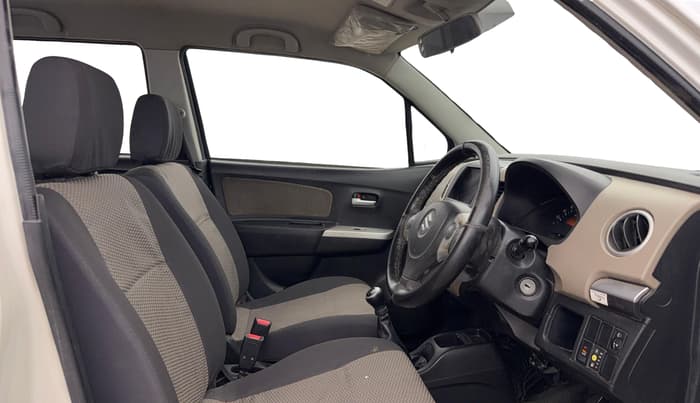 2014 Maruti Wagon R 1.0 LXI CNG, CNG, Manual, 73,911 km, Right Side Front Door Cabin