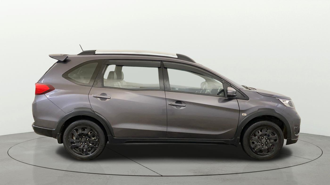 2018 Honda BR-V 1.5L I-VTEC S, Petrol, Manual, 62,202 km, Right Side View