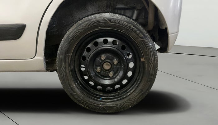 2017 Maruti Wagon R 1.0 VXI, Petrol, Manual, 97,744 km, Left Rear Wheel