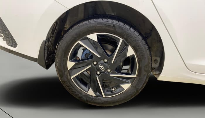 2021 Hyundai Verna SX (O) 1.0 TURBO DCT, Petrol, Automatic, 62,681 km, Right Rear Wheel