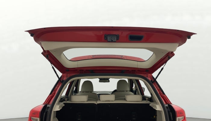 2021 Mahindra XUV300 W8 (O) 1.2 PETROL, Petrol, Manual, 1,10,613 km, Boot Door Open