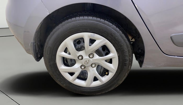 2018 Hyundai Grand i10 SPORTZ 1.2 KAPPA VTVT, Petrol, Manual, 69,319 km, Right Rear Wheel