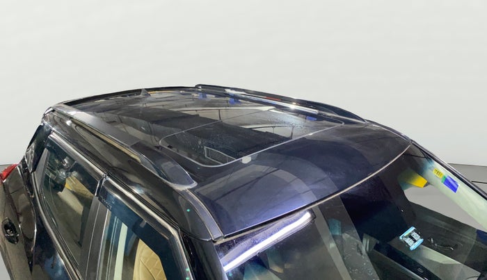 2024 Mahindra XUV300 W8 1.2 PETROL, Petrol, Manual, 1,084 km, Roof