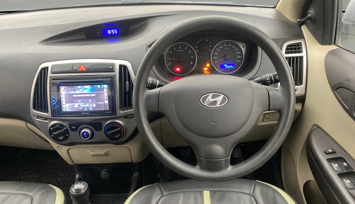 2013 Hyundai i20 MAGNA 1.2, Petrol, Manual, 33,491 km, Steering Wheel Close Up