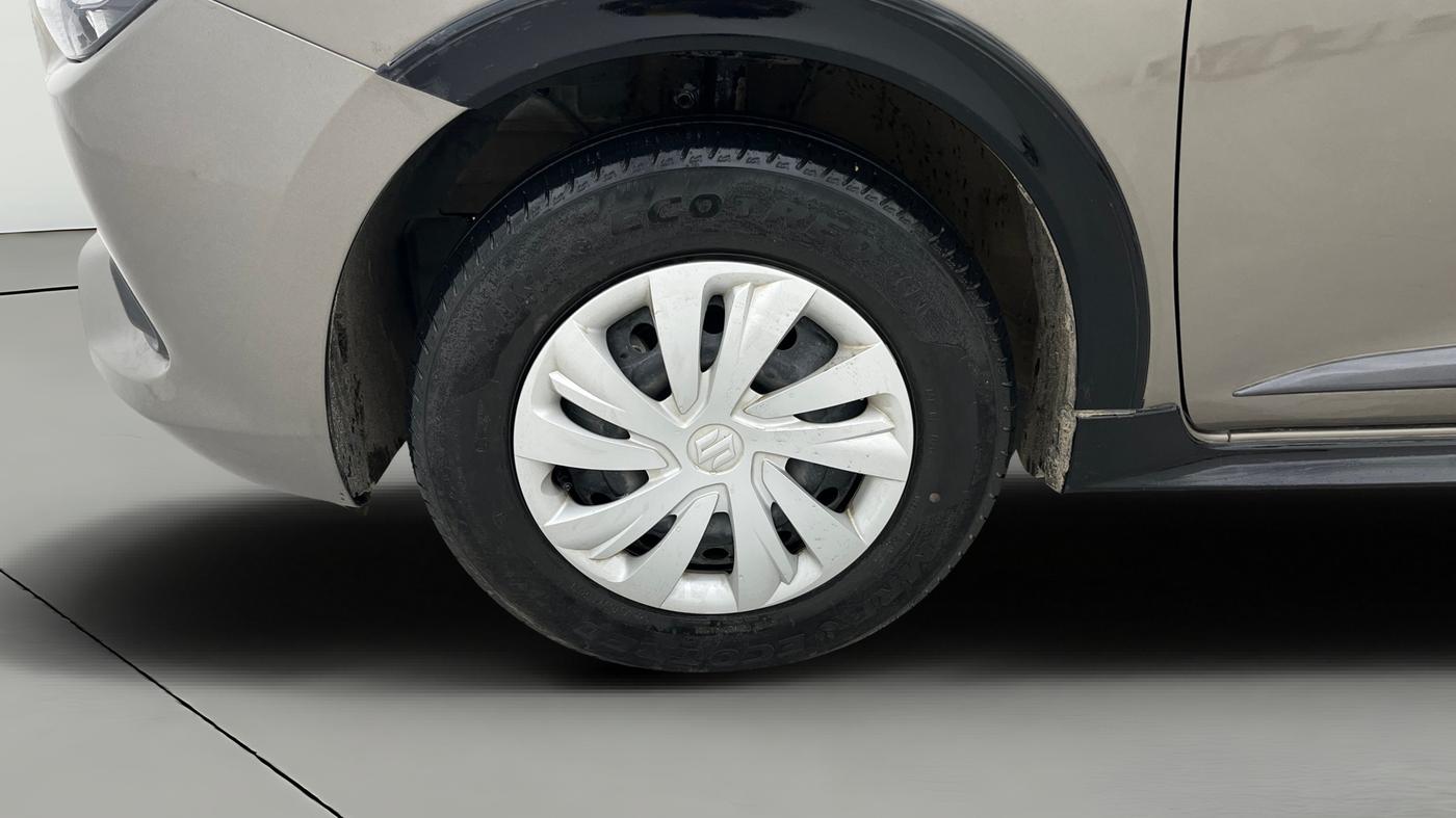 2024 Maruti Swift VXi (O), Petrol, Manual, 15,662 km, Left Front Wheel