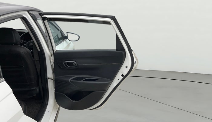 2022 Hyundai NEW I20 SPORTZ 1.2 MT, Petrol, Manual, 36,393 km, RHS Rear Door