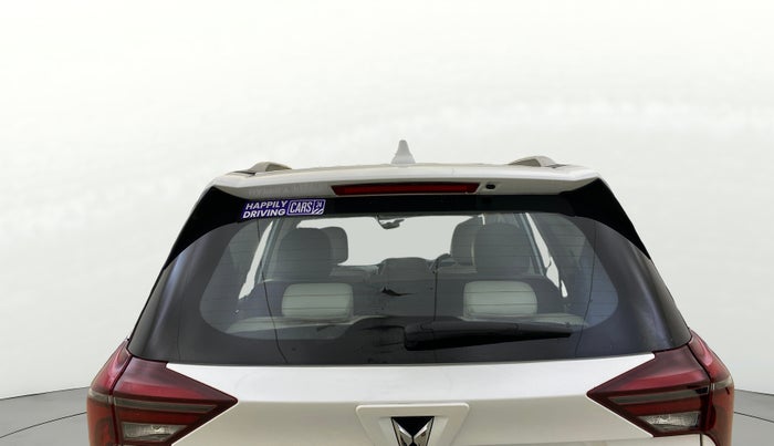 2024 Mahindra XUV700 AX 7 LUXURY P AT 7 STR, Petrol, Automatic, 24,946 km, Rear Windshield