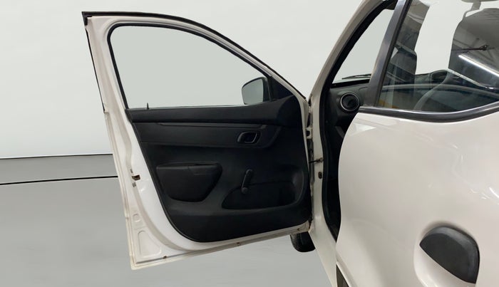 2017 Renault Kwid RXL, Petrol, Manual, 8,313 km, LHS Front Door