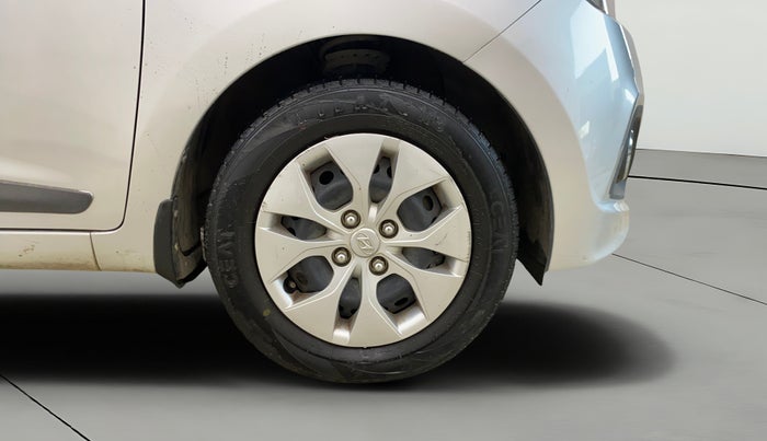 2015 Hyundai Xcent S 1.2, Petrol, Manual, 38,366 km, Right Front Wheel