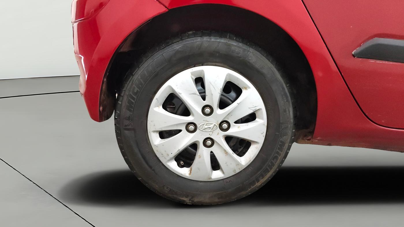 2013 Hyundai i10 MAGNA 1.2, Petrol, Manual, 83,535 km, Right Rear Wheel