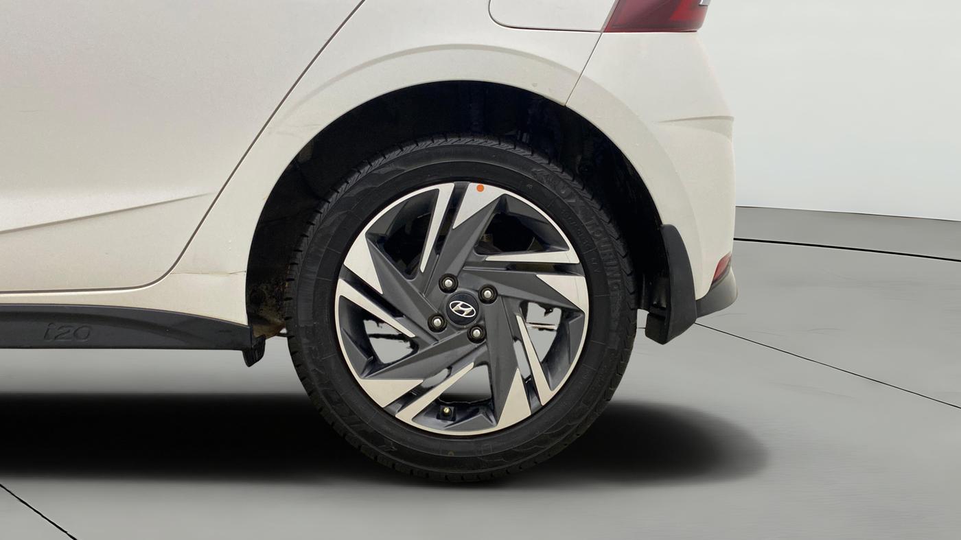 2021 Hyundai NEW I20 Asta (O) 1.0 Turbo DCT Dual Tone, Petrol, Automatic, 58,948 km, Left Rear Wheel