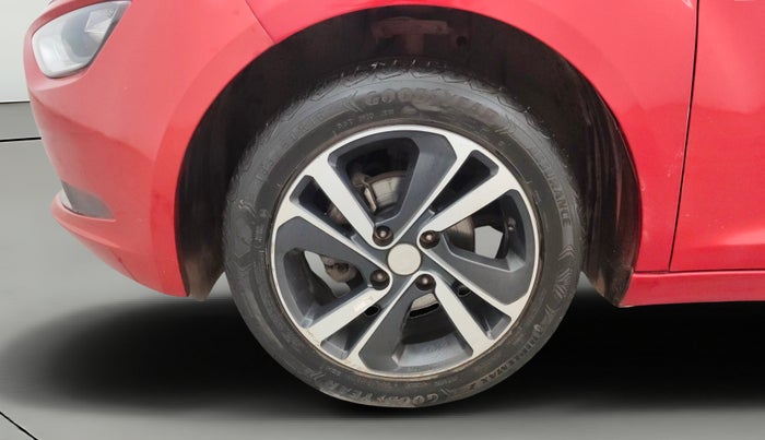 2022 Tata ALTROZ XZ DIESEL, Diesel, Manual, 60,344 km, Left Front Wheel