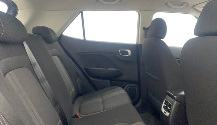 2022 Hyundai VENUE S+ 1.2, Petrol, Manual, 1,01,922 km, Right Side Rear Door Cabin