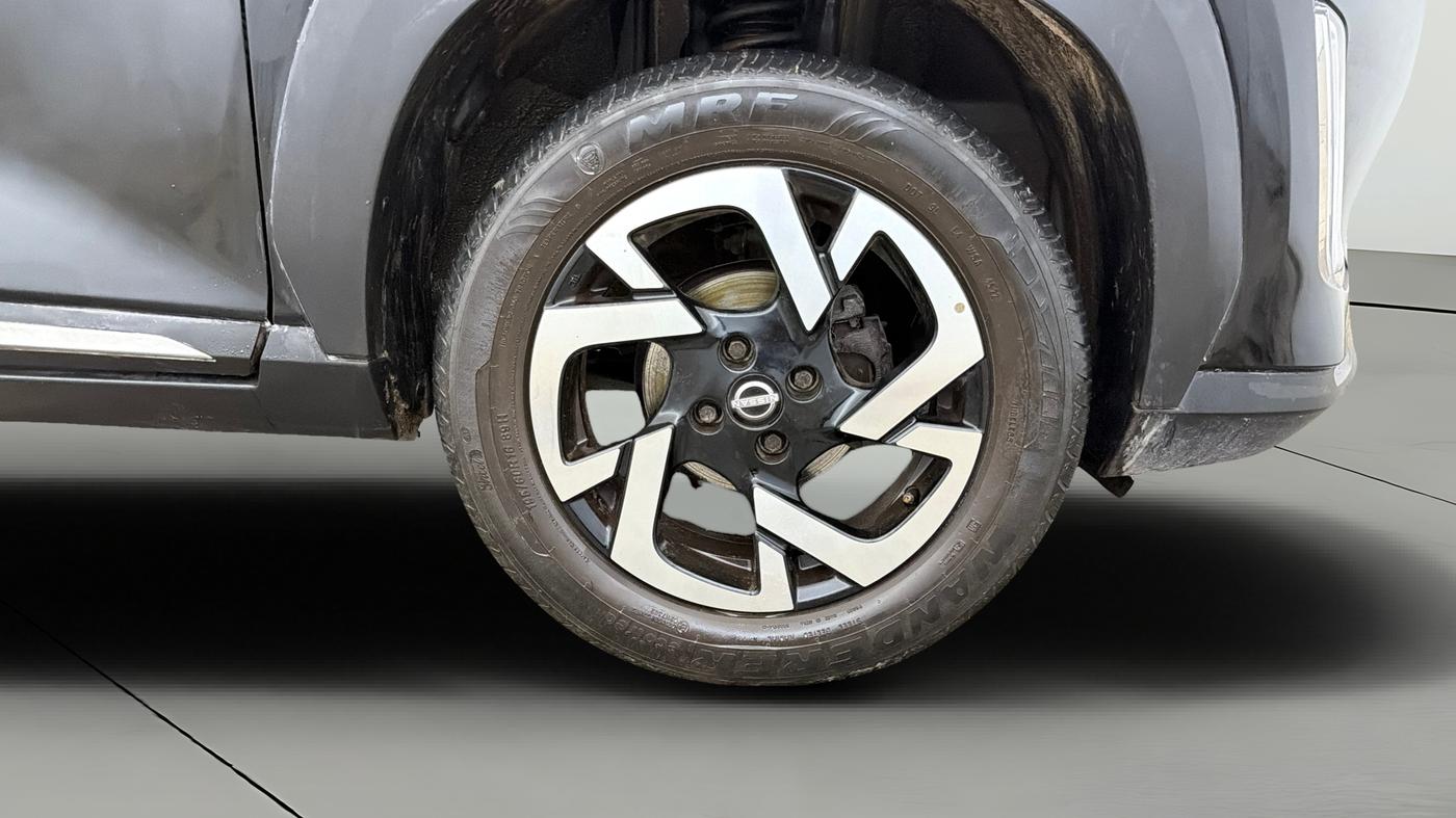 2023 Nissan MAGNITE XV PREMIUM TURBO CVT, Petrol, Automatic, 24,560 km, Right Front Wheel