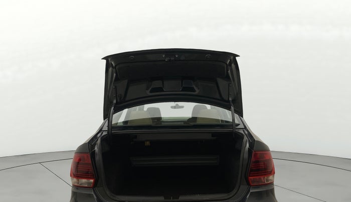 2017 Volkswagen Vento HIGHLINE PETROL AT, Petrol, Automatic, 50,303 km, Boot Door Open