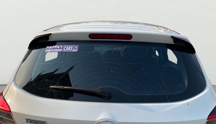 2018 Tata Tiago XZ PETROL, Petrol, Manual, 32,855 km, Rear Windshield