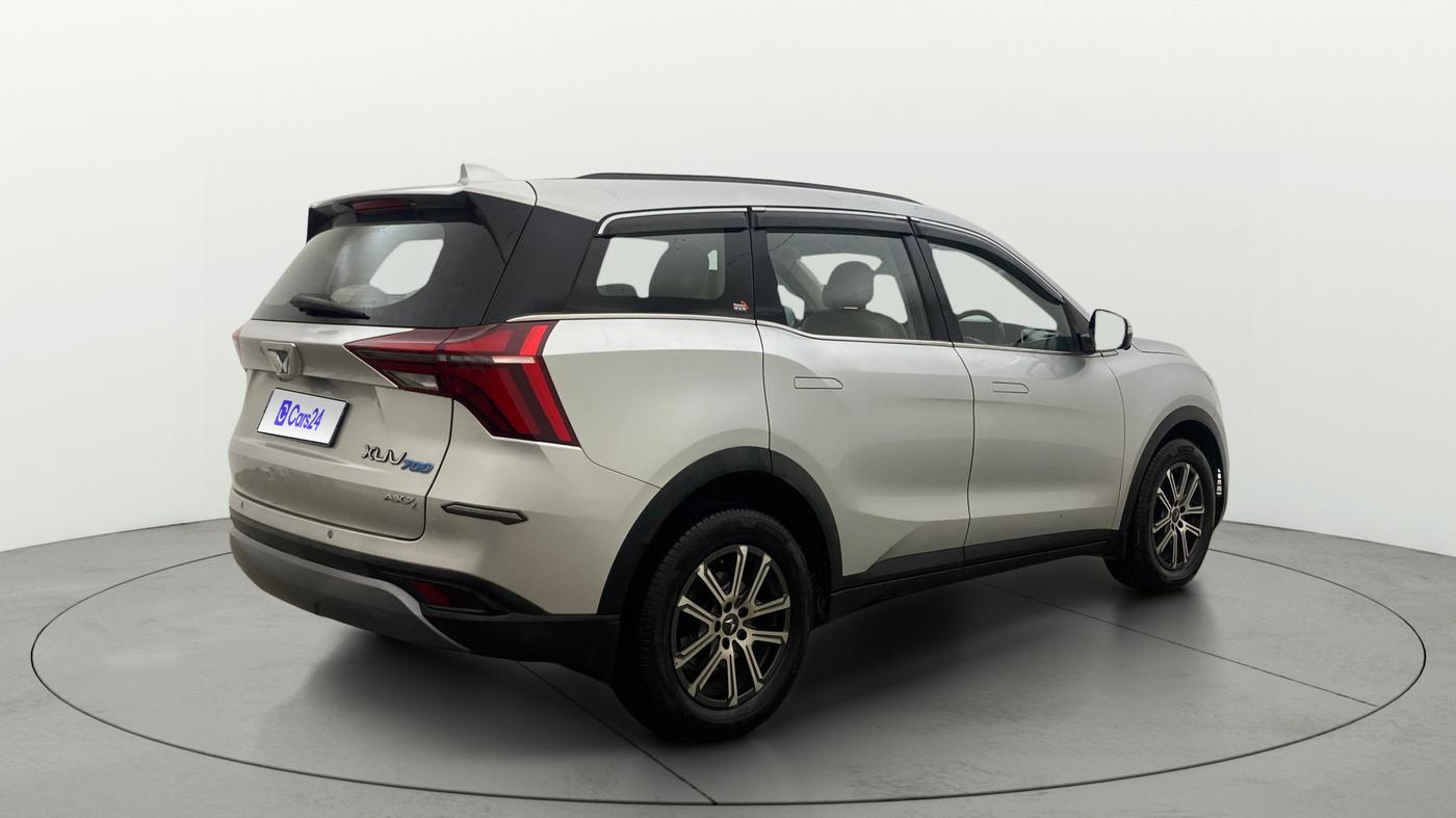2022 Mahindra XUV700 AX 7 LUXURY P AT 7 STR, Petrol, Automatic, 1,43,645 km, Right Back Diagonal