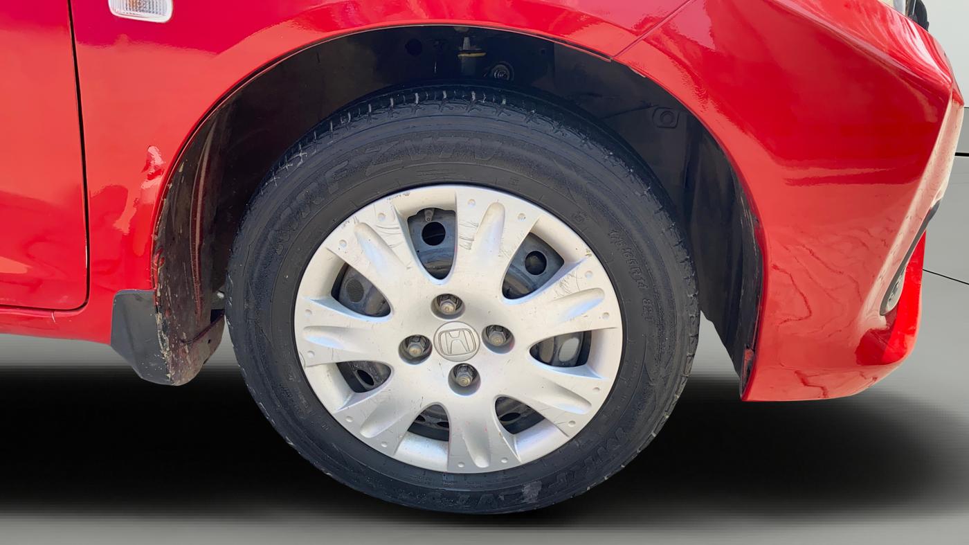 2017 Honda Brio S MT, CNG, Manual, 47,645 km, Right Front Wheel