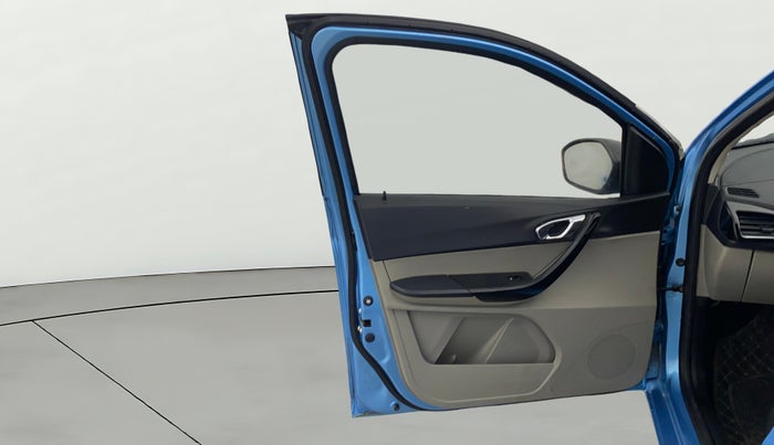 2016 Tata Tiago XZ PETROL, Petrol, Manual, 65,245 km, LHS Front Door