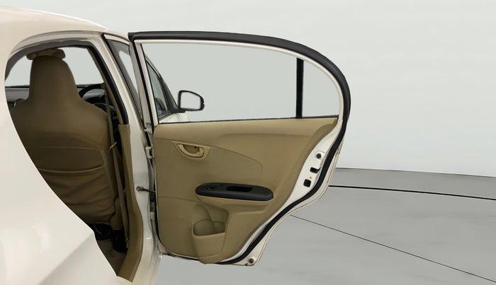 2015 Honda Amaze 1.2L I-VTEC S, Petrol, Manual, 1,13,737 km, RHS Rear Door