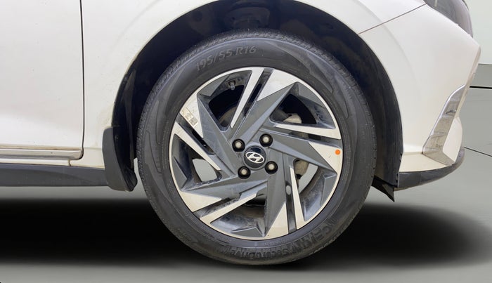 2022 Hyundai NEW I20 ASTA 1.2 MT, Petrol, Manual, 32,403 km, Right Front Wheel