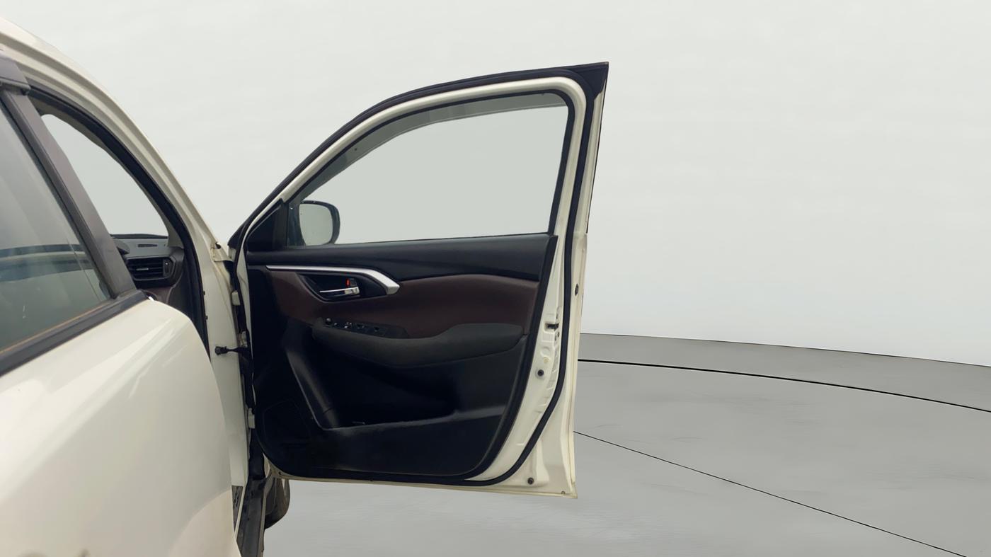 2023 Maruti Grand Vitara DELTA SMART HYBRID AT, Petrol, Automatic, 51,190 km, RHS Front Door