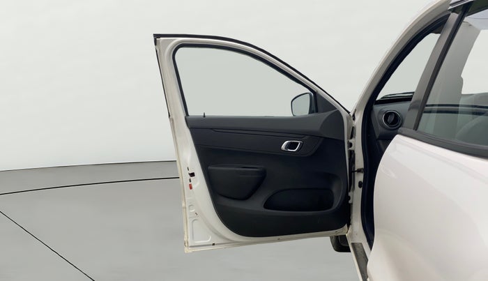 2019 Renault Kwid RXT 1.0 AMT (O), Petrol, Automatic, 40,413 km, LHS Front Door