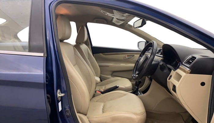 2018 Maruti Ciaz ALPHA  AT 1.5 SHVS PETROL, Petrol, Automatic, 62,174 km, Right Side Front Door Cabin