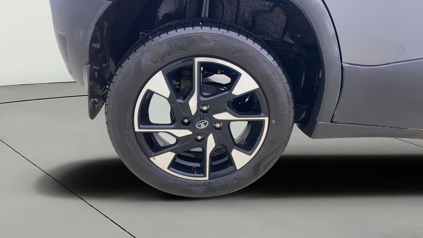 2023 Tata PUNCH CREATIVE  AMT, Petrol, Automatic, 9,189 km, Right Rear Wheel