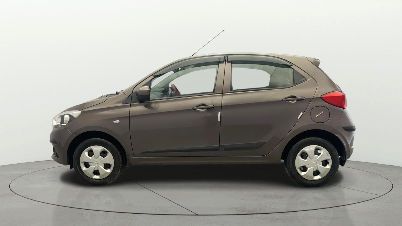 2017 Tata Tiago XT PETROL, Petrol, Manual, 26,993 km, Left Side