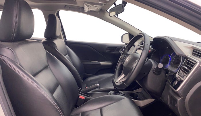 2016 Honda City 1.5L I-VTEC VX (O) MT, Petrol, Manual, 62,077 km, Right Side Front Door Cabin