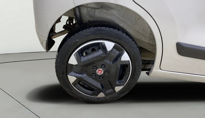 2015 Maruti Wagon R 1.0 VXI, CNG, Manual, 95,149 km, Right Rear Wheel