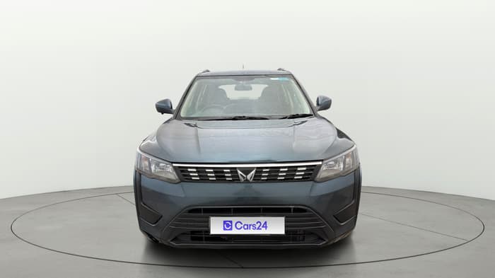 2023 Mahindra XUV300 W6 1.2 PETROL, Petrol, Manual, 40,442 km, Front