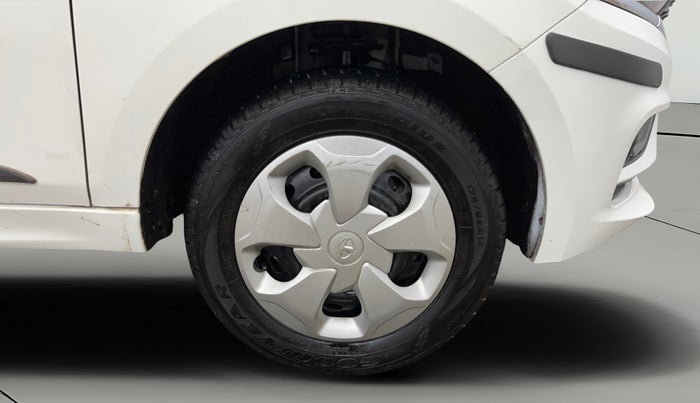 2022 Tata Tiago XT CNG, CNG, Manual, 27,376 km, Right Front Wheel