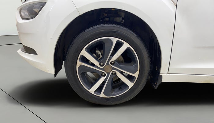 2024 Tata ALTROZ XZ CNG, CNG, Manual, 23,376 km, Left Front Wheel