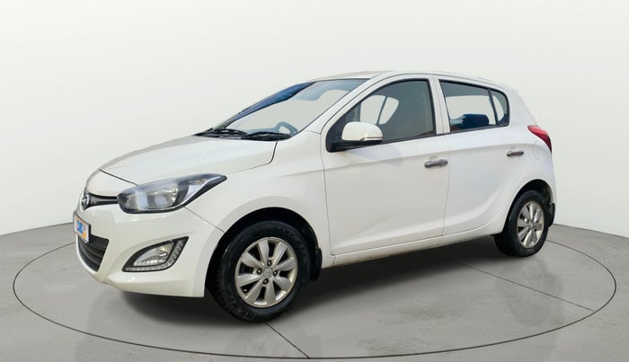 2013 Hyundai i20 SPORTZ 1.2, Petrol, Manual, 1,08,458 km, Left Front Diagonal