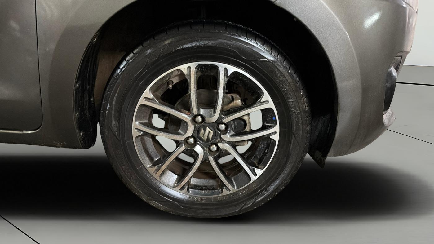 2019 Maruti Swift ZXI PLUS, Petrol, Manual, 71,096 km, Right Front Wheel