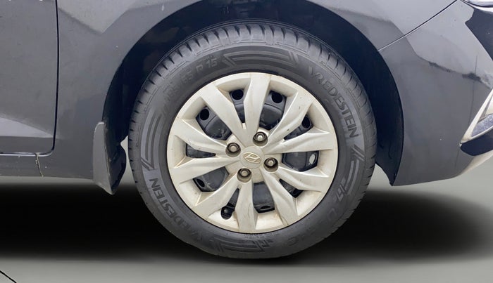2019 Hyundai Verna 1.4 EX PETROL, Petrol, Manual, 66,837 km, Right Front Wheel