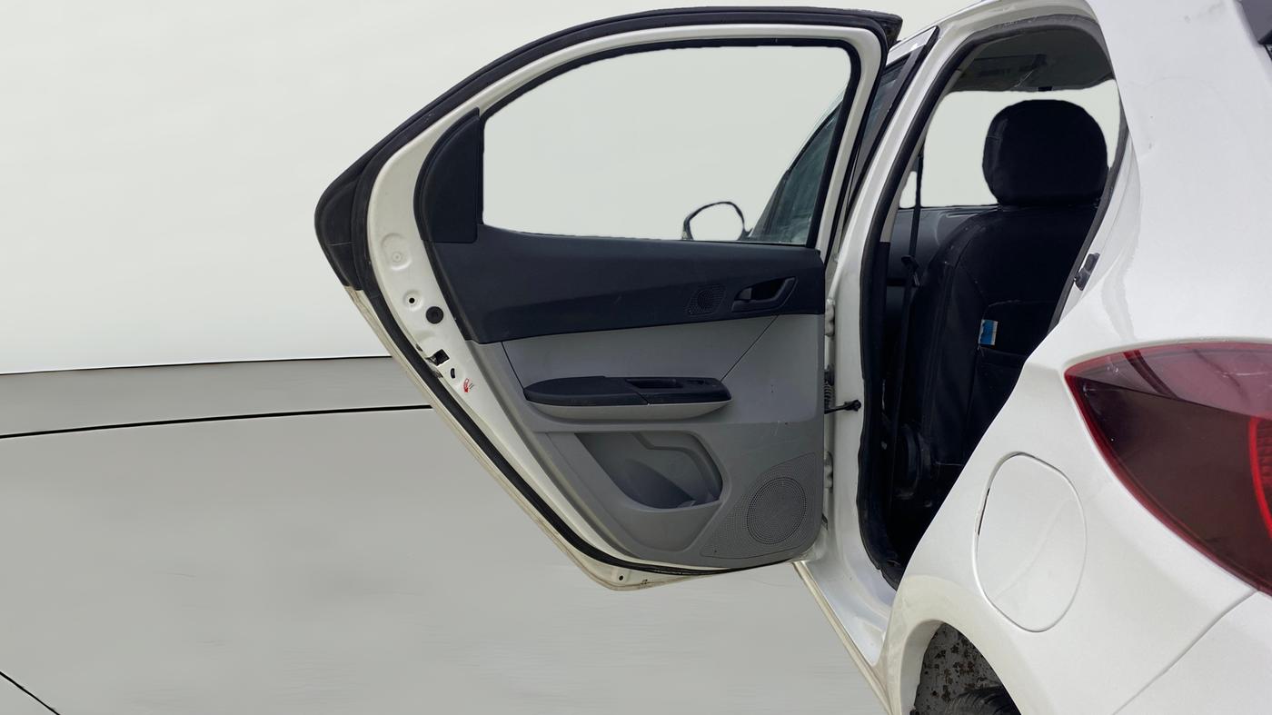 2023 Tata Tiago XT CNG, CNG, Manual, 84,865 km, LHS Rear Door
