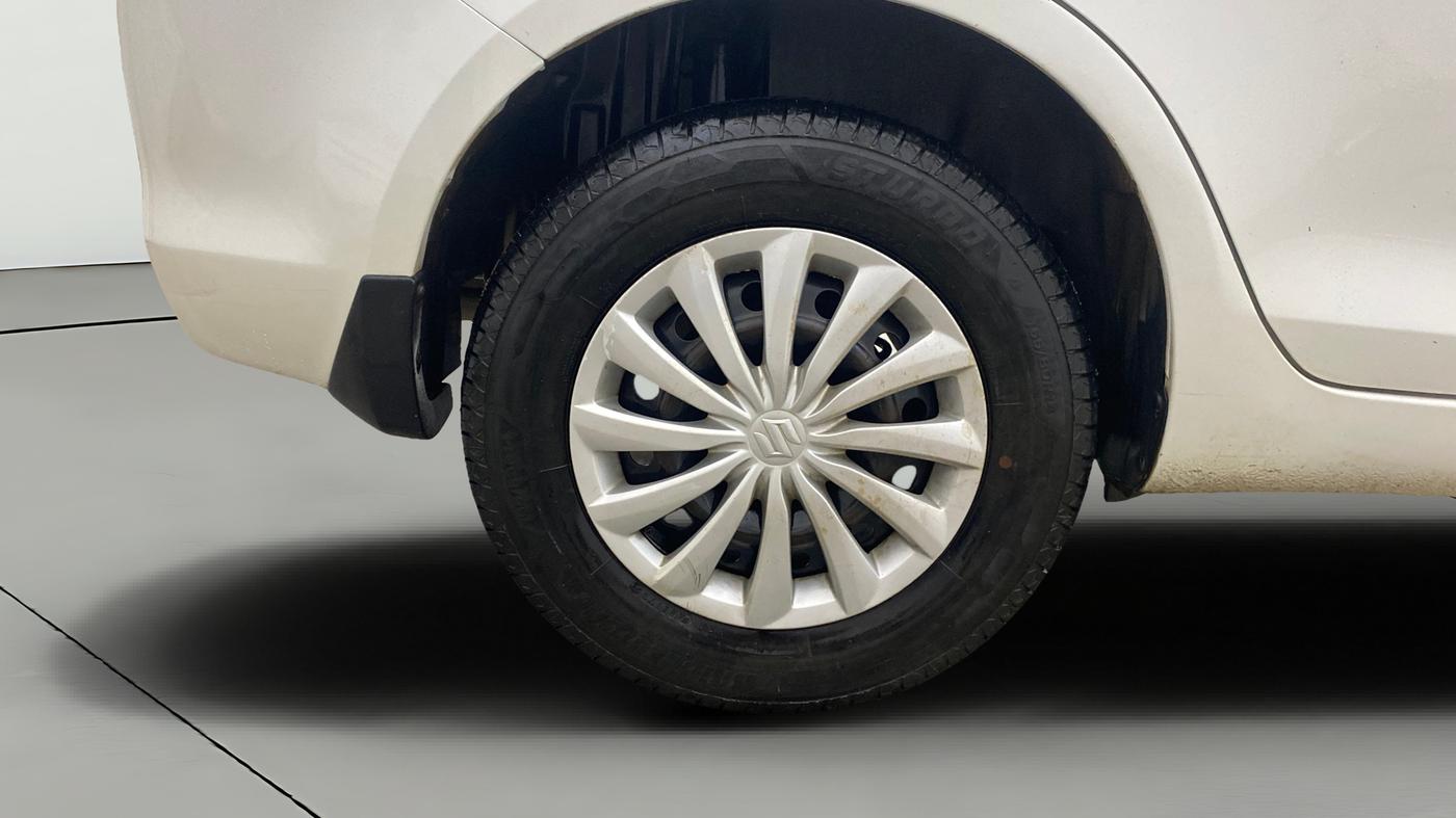 2015 Maruti Swift Dzire VDI, Diesel, Manual, 1,04,191 km, Right Rear Wheel