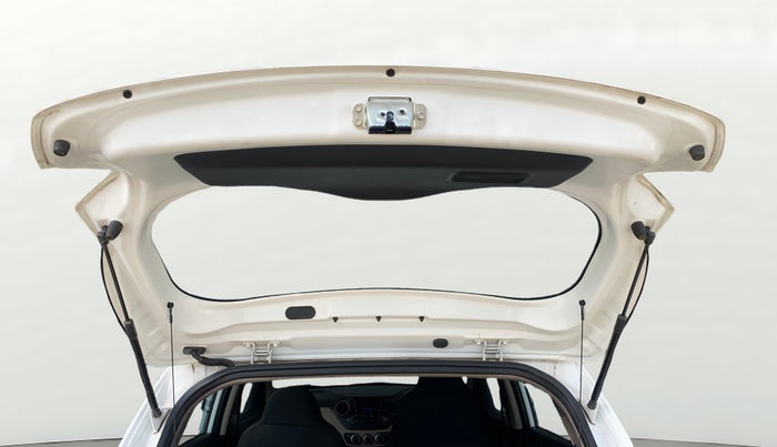 2020 Hyundai Grand i10 MAGNA 1.2 KAPPA VTVT, Petrol, Manual, 13,254 km, Boot Door Open