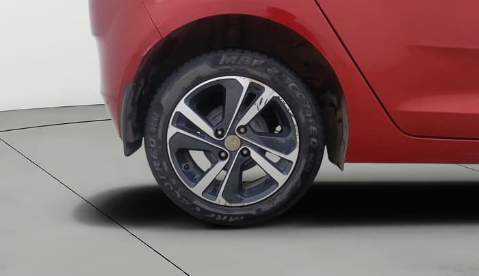2023 Tata ALTROZ XZA + SUNROOF, Petrol, Automatic, 31,579 km, Right Rear Wheel