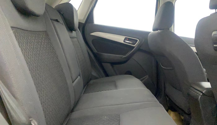 2016 Maruti Vitara Brezza ZDI PLUS, Diesel, Manual, 1,33,214 km, Right Side Rear Door Cabin