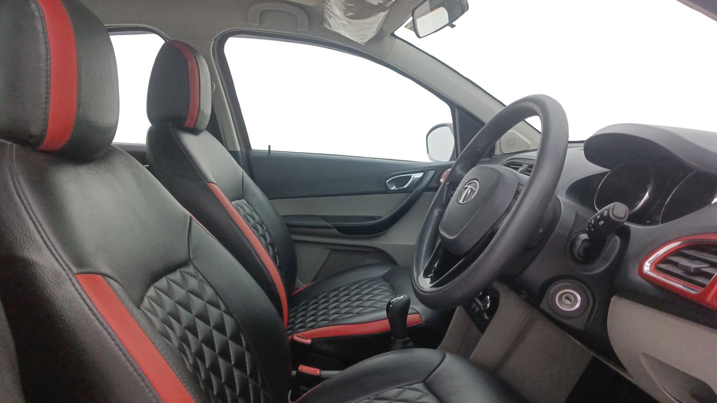 2018 Tata Tiago XZ PETROL, Petrol, Manual, 34,341 km, Right Side Front Door Cabin